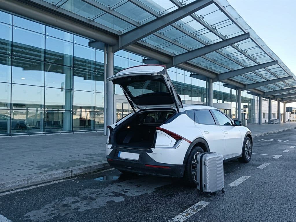 Taxi de la Ribeira Sacra preparado para un traslado al aeropuerto desde Lugo